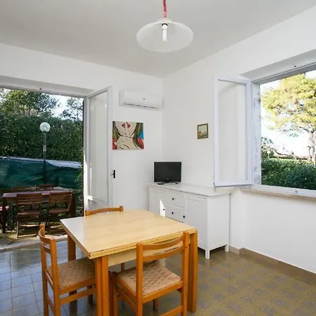M083 - Marcelli, Trilocale Con Giardino Al Mareverde Apartment *